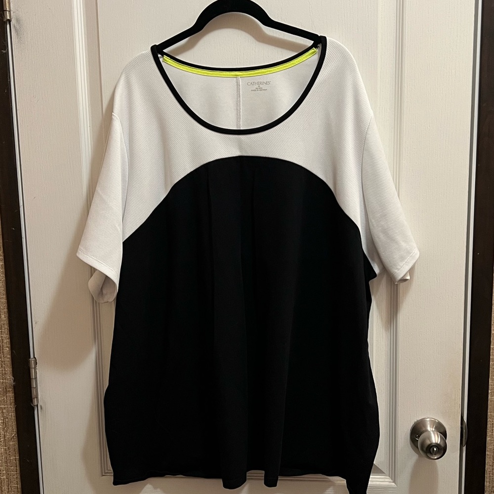 Catherines Active Wear Shirt 26/28